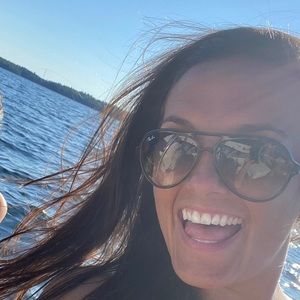 Meet your Posher, Riley